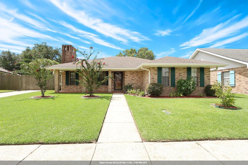 119 Victoria Dr, Houma, LA 70360