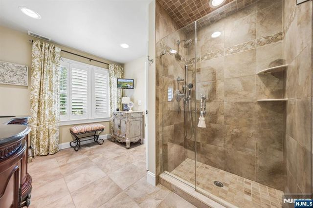 250 Ridge Road, Rutherford, NJ 07070