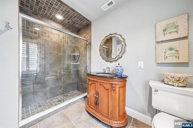 250 Ridge Road, Rutherford, NJ 07070