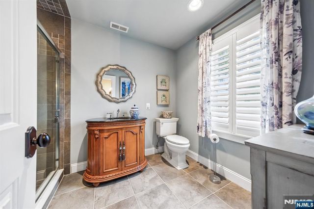 250 Ridge Road, Rutherford, NJ 07070