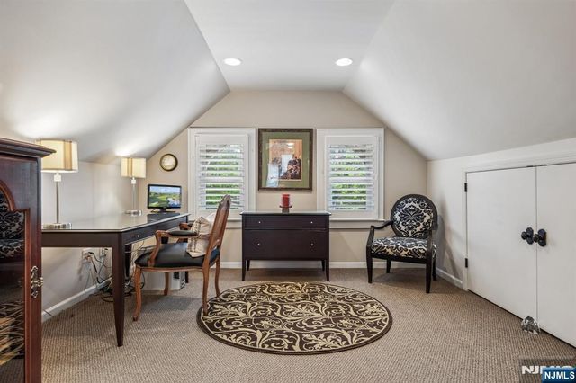 250 Ridge Road, Rutherford, NJ 07070