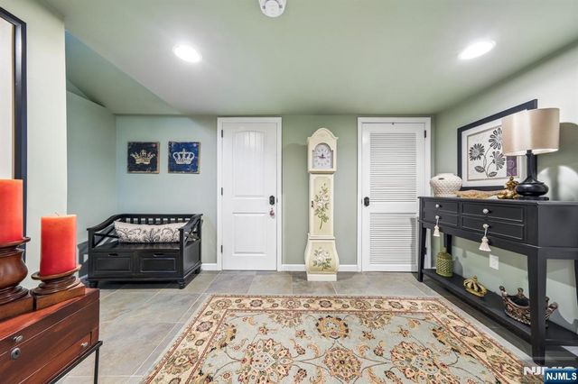 250 Ridge Road, Rutherford, NJ 07070