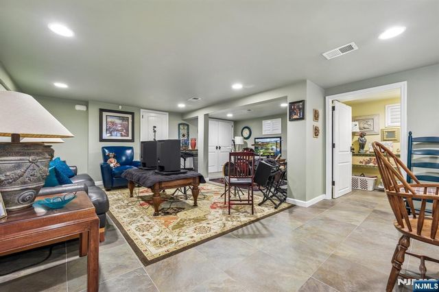 250 Ridge Road, Rutherford, NJ 07070