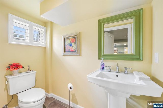 250 Ridge Road, Rutherford, NJ 07070