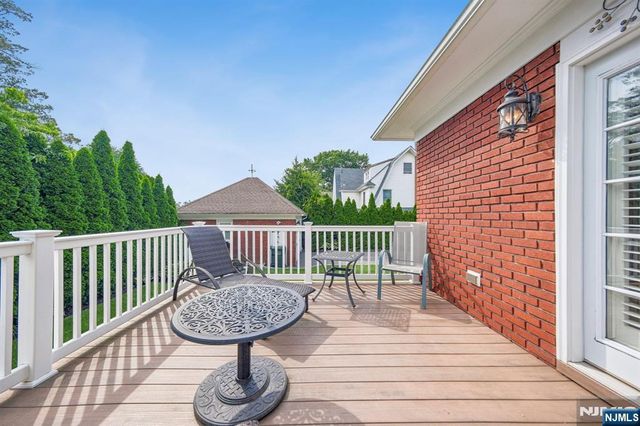 250 Ridge Road, Rutherford, NJ 07070