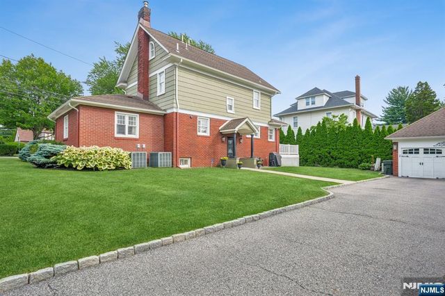 250 Ridge Road, Rutherford, NJ 07070