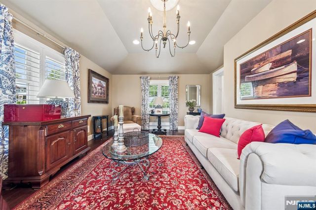 250 Ridge Road, Rutherford, NJ 07070