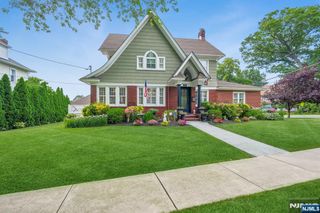 250 Ridge Road, Rutherford, NJ 07070