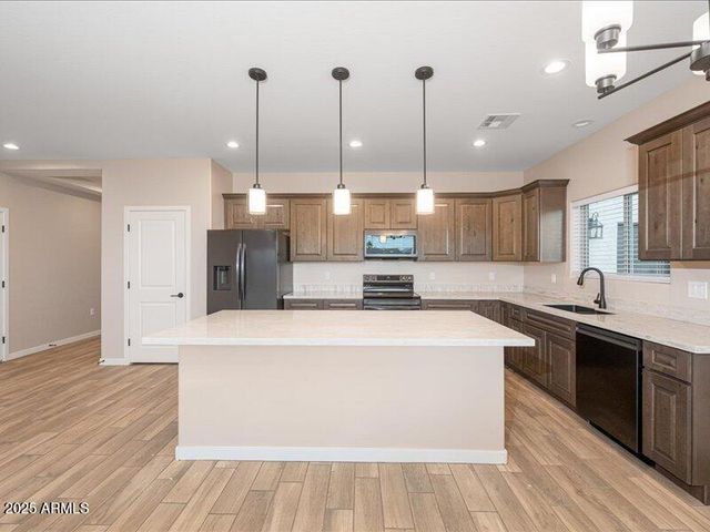 9520 W DEBBIE Place, Arizona City, AZ 85123