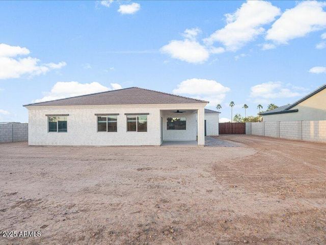 9520 W DEBBIE Place, Arizona City, AZ 85123