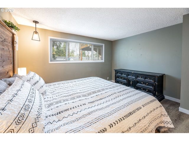 3423 W 25TH Ave, Eugene, OR 97405