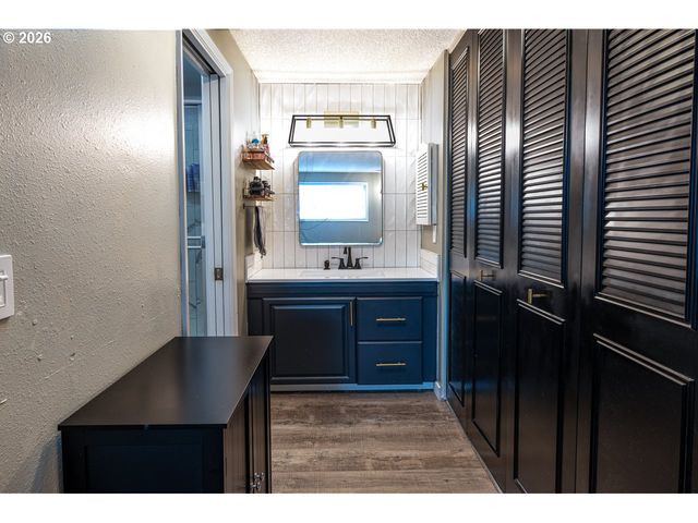 3423 W 25TH Ave, Eugene, OR 97405