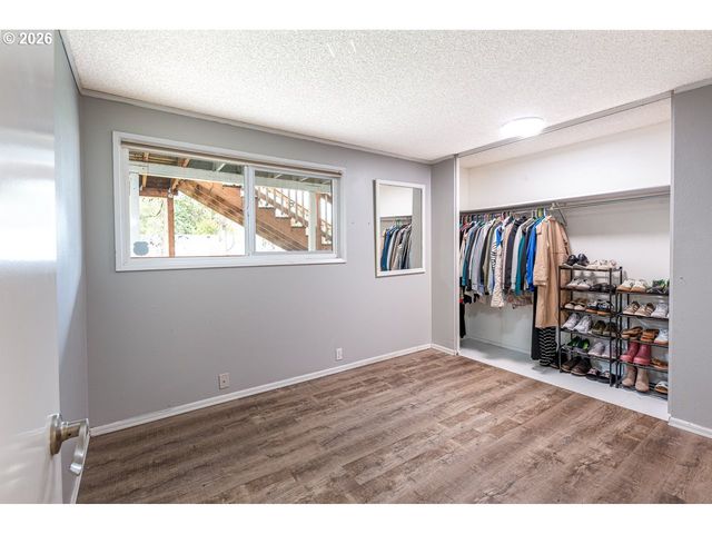 3423 W 25TH Ave, Eugene, OR 97405