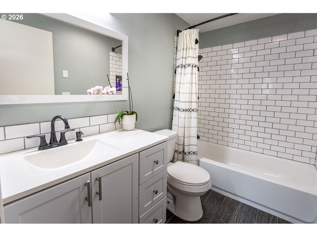 3423 W 25TH Ave, Eugene, OR 97405