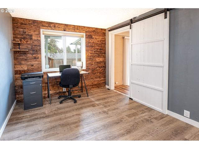 3423 W 25TH Ave, Eugene, OR 97405