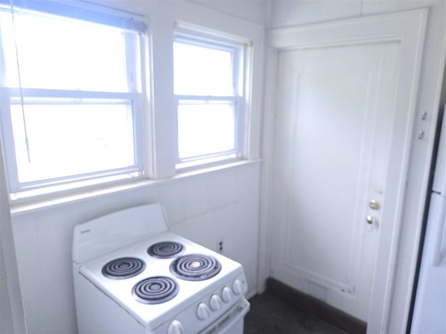928 Maplegrove Avenue, Royal Oak, MI 48067