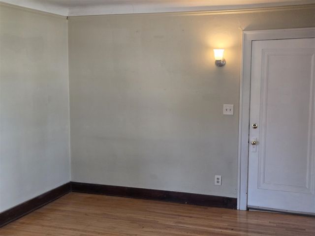928 Maplegrove Avenue, Royal Oak, MI 48067
