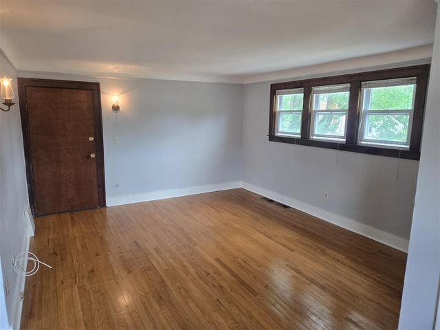 928 Maplegrove Avenue, Royal Oak, MI 48067
