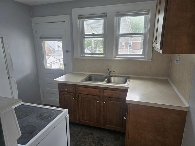 928 Maplegrove Avenue, Royal Oak, MI 48067