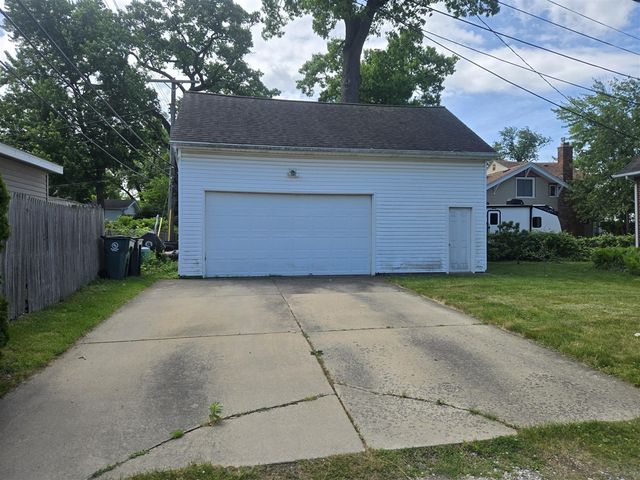 928 Maplegrove Avenue, Royal Oak, MI 48067
