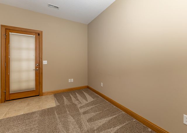 17 Villa Drive, Hampton, IL 61256