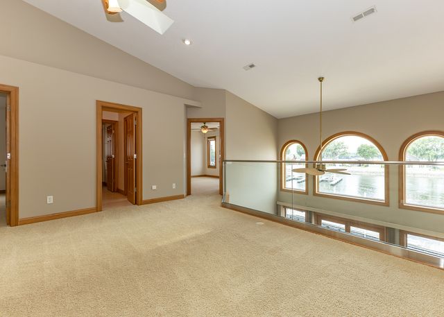 17 Villa Drive, Hampton, IL 61256