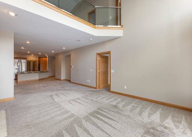 17 Villa Drive, Hampton, IL 61256