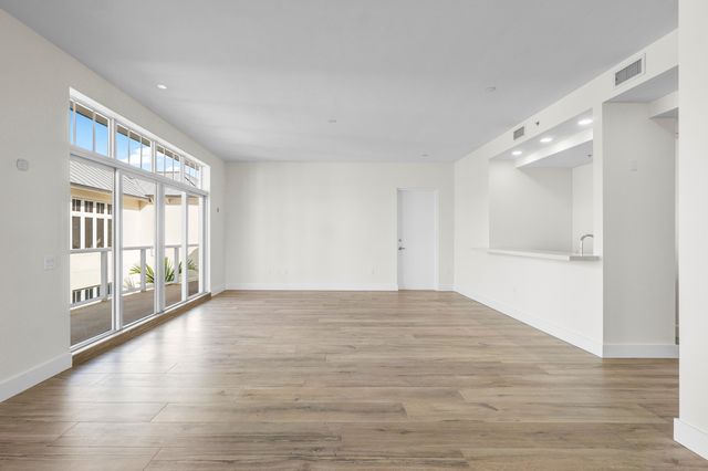 178 Lake Drive 4101, Palm Beach Shores, FL 33404