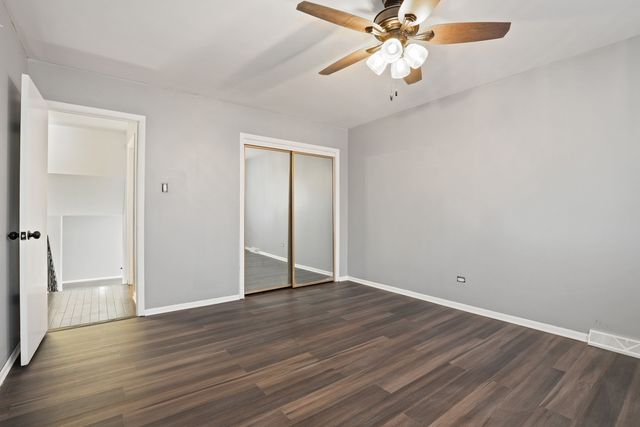 3518 S Manor Drive, Lansing, IL 60438