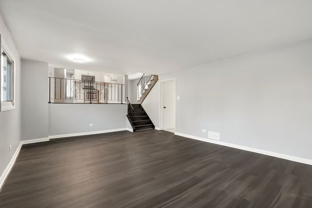 3518 S Manor Drive, Lansing, IL 60438