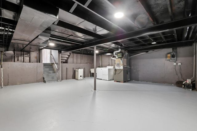 3518 S Manor Drive, Lansing, IL 60438