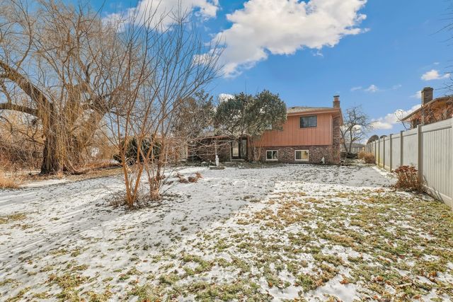 3518 S Manor Drive, Lansing, IL 60438