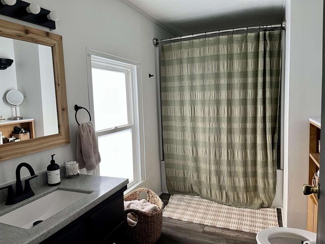 705 W NORTH WATER STREET, New London, WI 54981