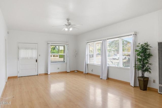 916 E Santa Paula Street, Santa Paula, CA 93060