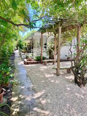 2538 SW 11th St 2, Miami, FL 33135