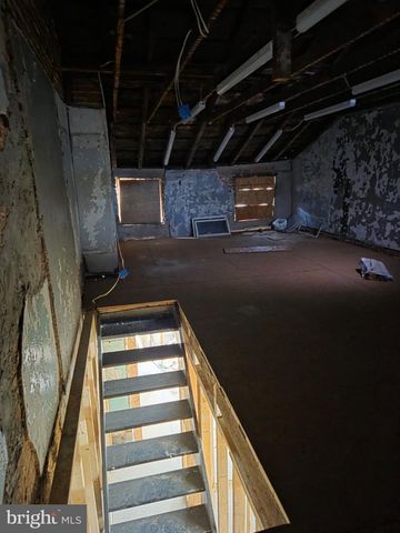 1129 W BALTIMORE ST, Baltimore, MD 21223