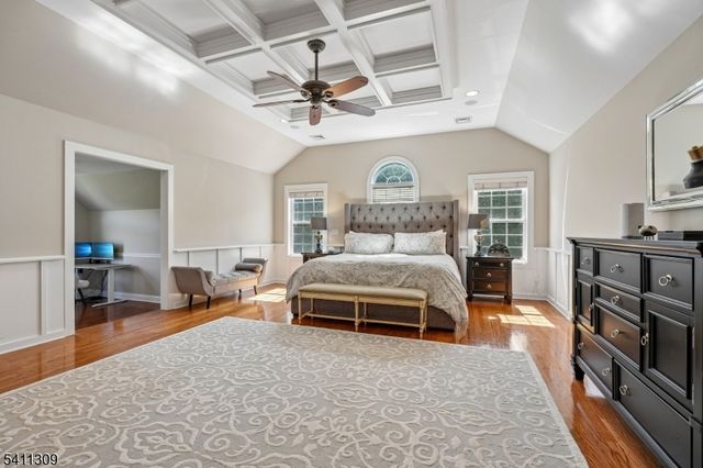 1 Jordan Ct, Washington Twp., NJ 07853