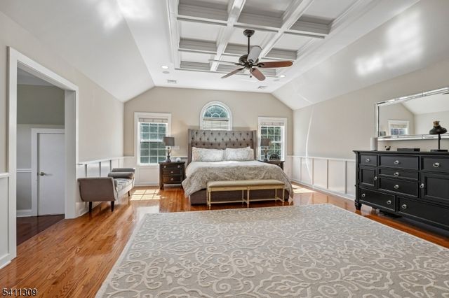 1 Jordan Ct, Washington Twp., NJ 07853