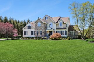 1 Jordan Ct, Washington Twp., NJ 07853