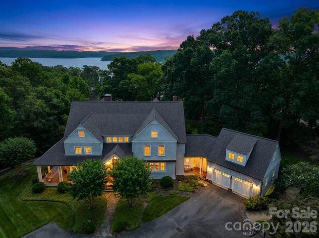 2375 Southpoint Lane, New London, NC 28127