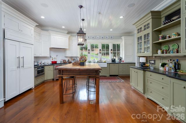 2375 Southpoint Lane, New London, NC 28127