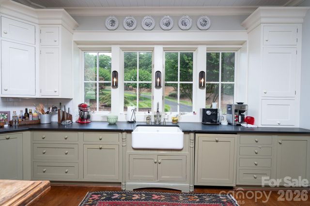 2375 Southpoint Lane, New London, NC 28127