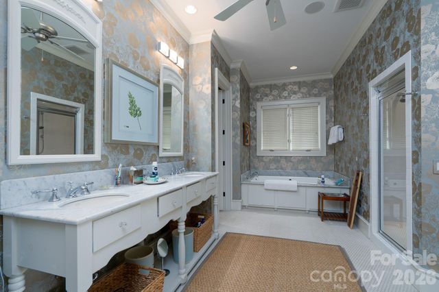 2375 Southpoint Lane, New London, NC 28127