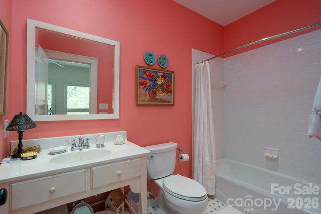 2375 Southpoint Lane, New London, NC 28127