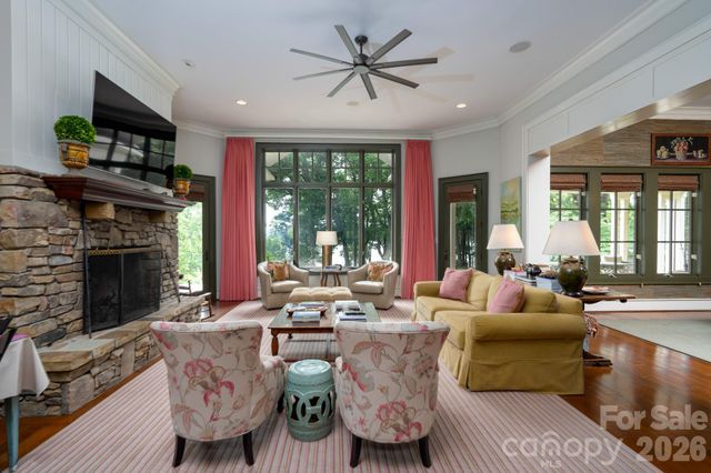 2375 Southpoint Lane, New London, NC 28127