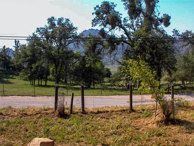 38152 Ruth Hill Road, Yokuts Valley, CA 93675