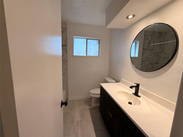 13818 Southline Road, Sugar Land, TX 77498