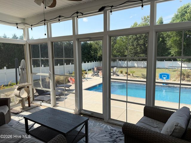 181 Blackwater Drive, Winterville, NC 28590