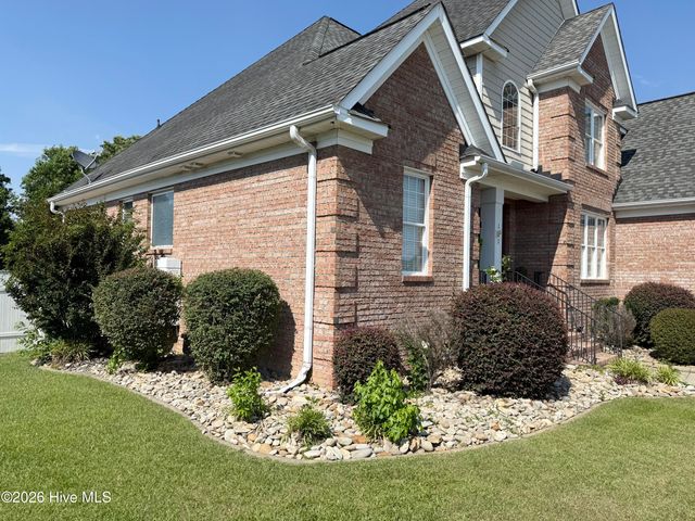 181 Blackwater Drive, Winterville, NC 28590