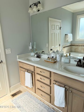 181 Blackwater Drive, Winterville, NC 28590